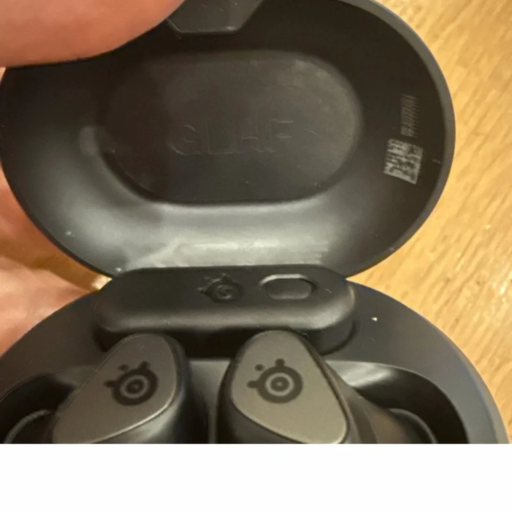 Artis Black Gaming Earbuds playstation 2.4 GHZ Bluetooth Noise Canceling